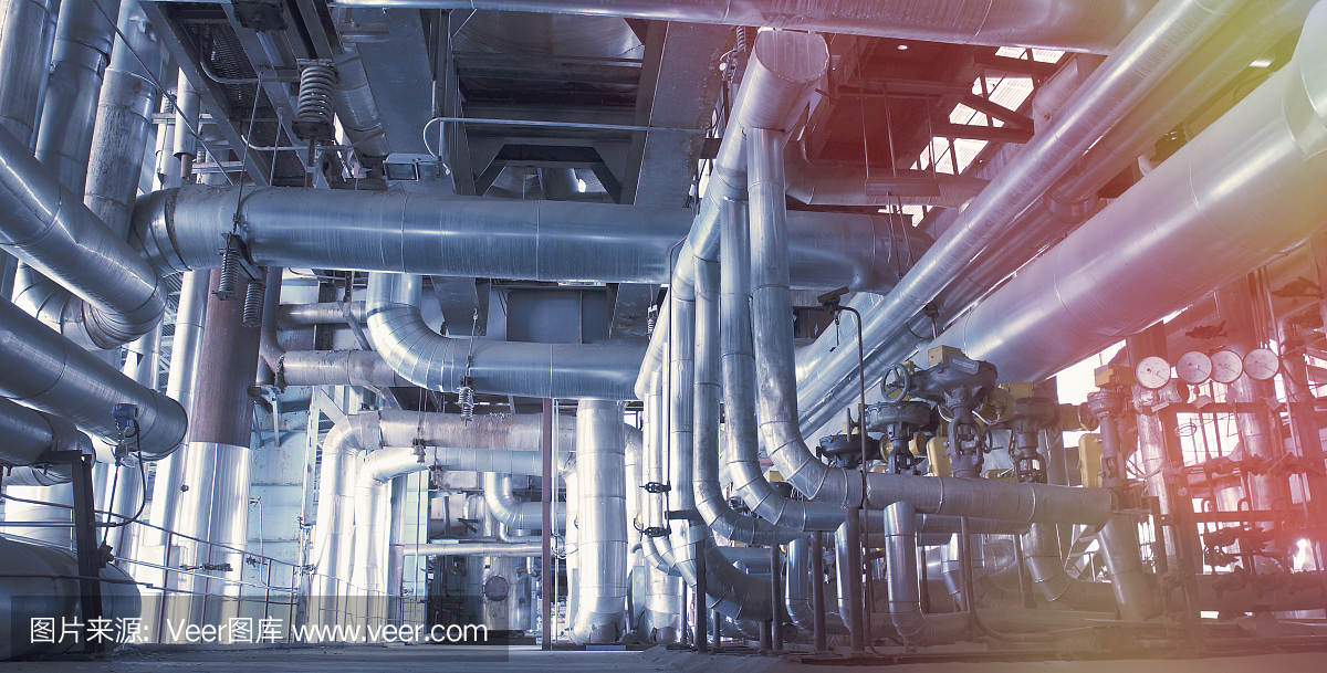 現(xiàn)代工業(yè)發(fā)電廠內(nèi)的設(shè)備、電纜和管道